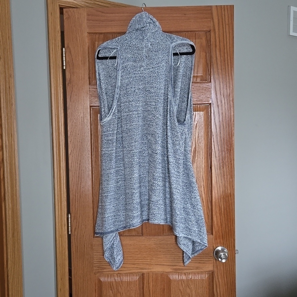 NWT Olive + Oak Blue & White Marled Open Front Draped Vest Cardigan XS - Picture 8 of 10